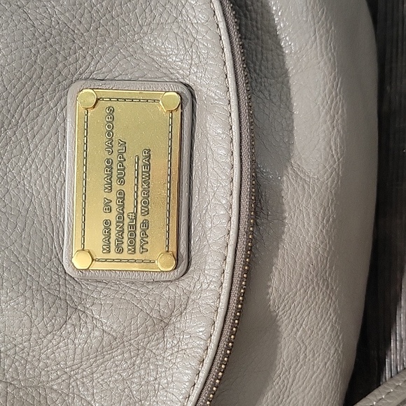 Marc Jacobs Pebbled-leather Shoulder Bag - Picture 2 of 14
